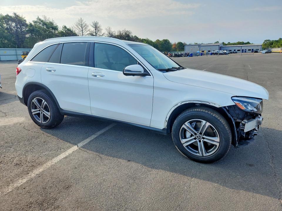 64549976 :رقم المزاد ، WDC0G4KB9HV007586 vin ، 2017 Mercedes-benz Glc مزاد بيع