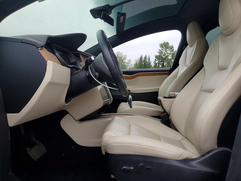 65403666 :رقم المزاد ، 5YJXCBE26LF305133 vin ، 2020 Tesla Model X مزاد بيع