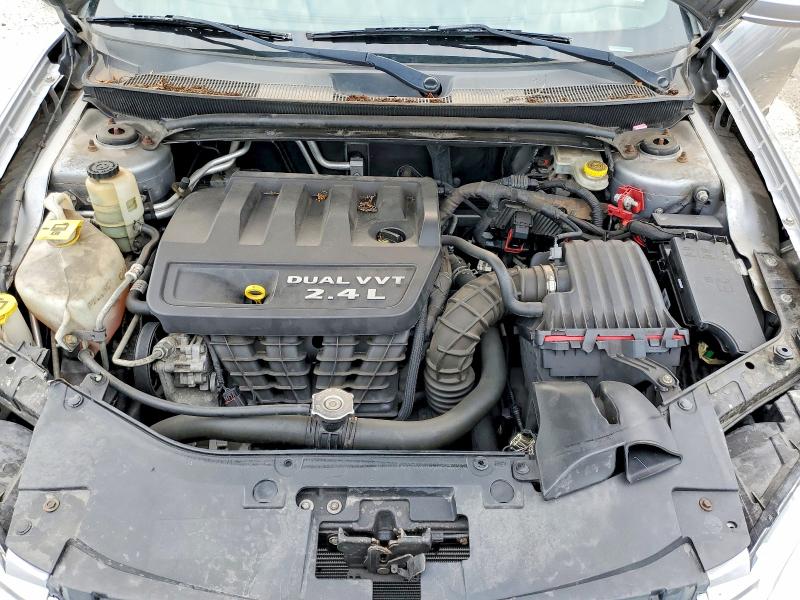 Продаж на аукціоні авто 2013 Chrysler 200, vin: 1C3CCBBB0DN584802, номер лоту: 64062056