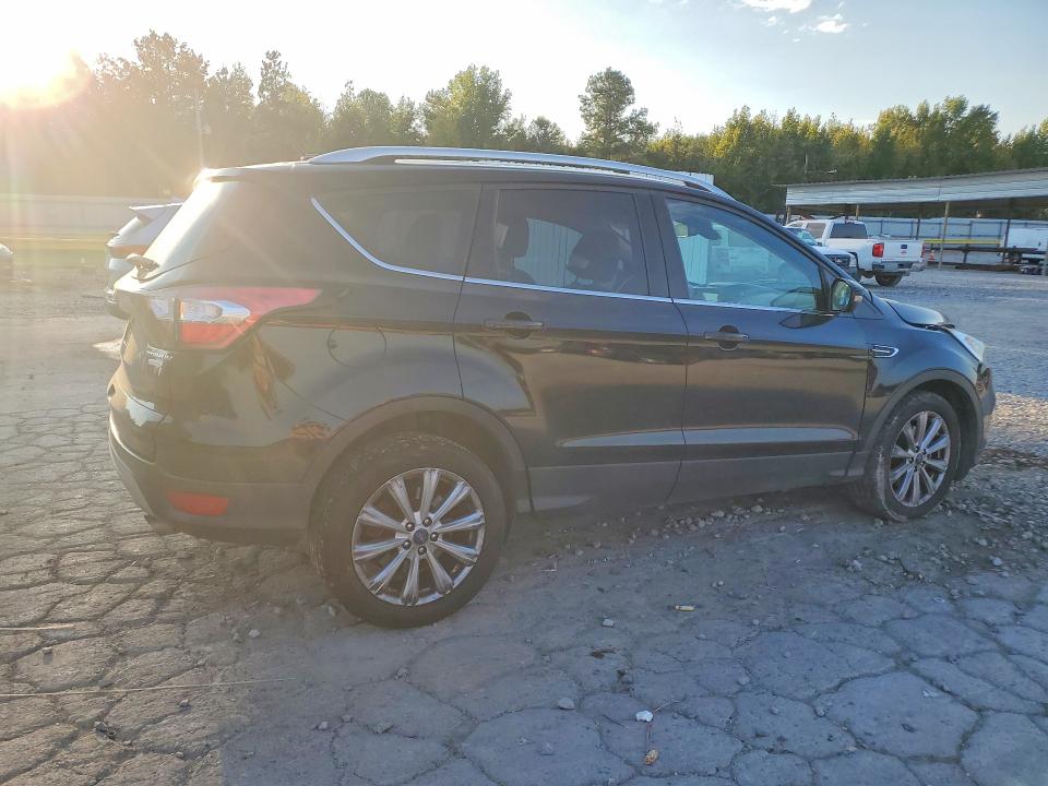 Продаж на аукціоні авто 2017 Ford Escape, vin: 1FMCU0J91HUF02921, номер лоту: 66623476