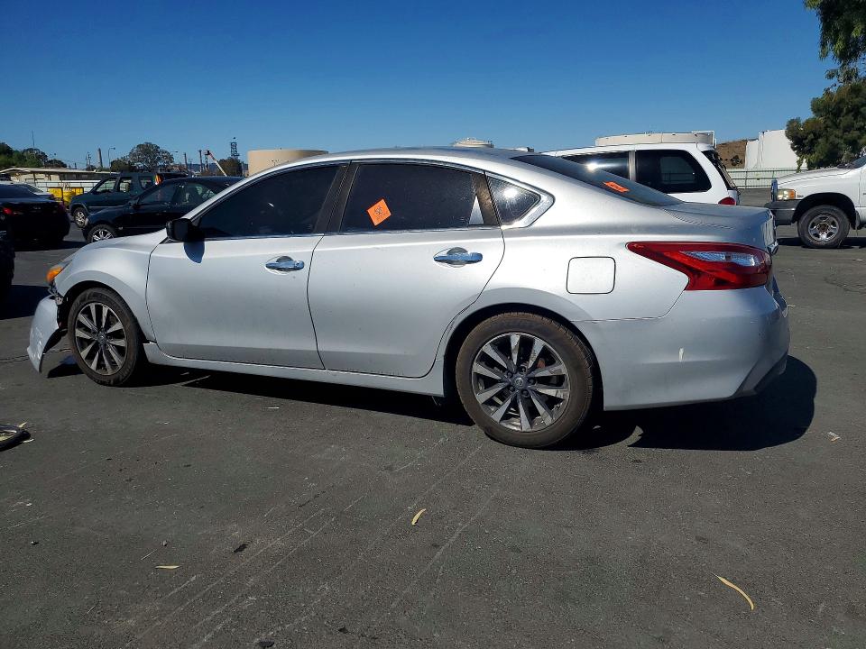 Продажа на аукционе авто 2017 Nissan Altima, vin: 1N4AL3AP2HC178940, номер лота: 64278366