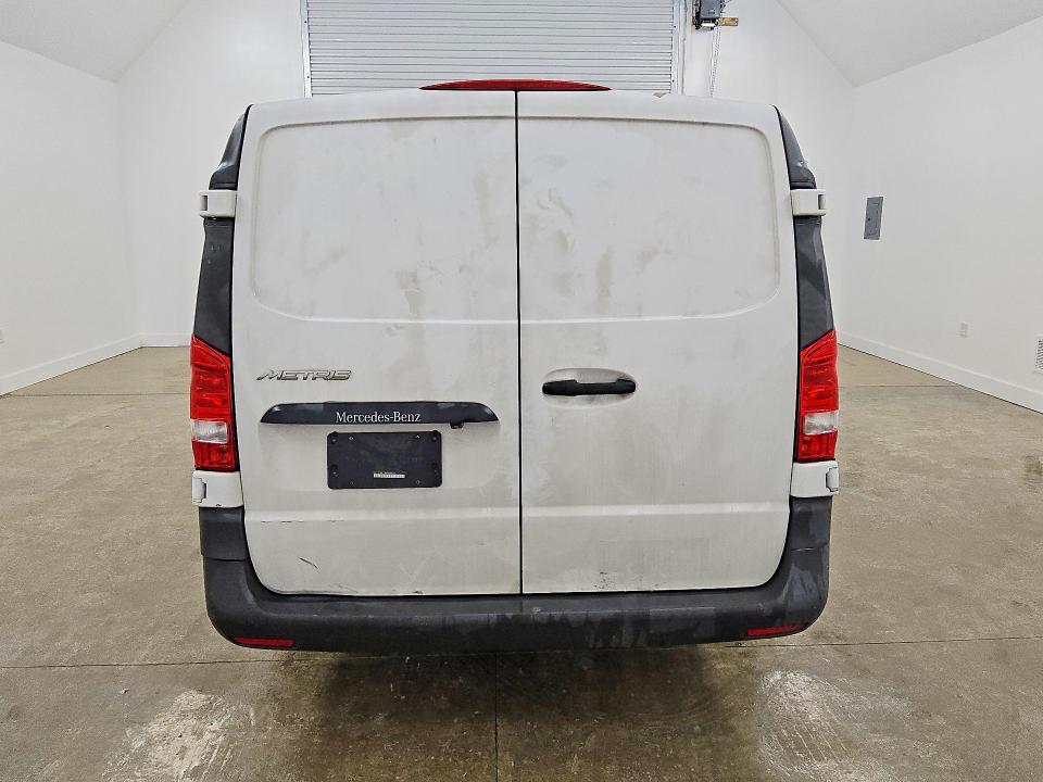 65588776 :رقم المزاد ، W1YV0BEY1M3946916 vin ، 2021 Mercedes-benz Metris مزاد بيع