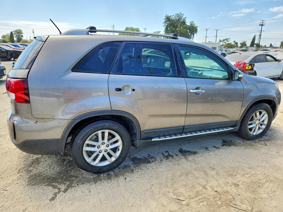 Продаж на аукціоні авто 2015 Kia Sorento, vin: 5XYKT4A68FG557154, номер лоту: 64144766