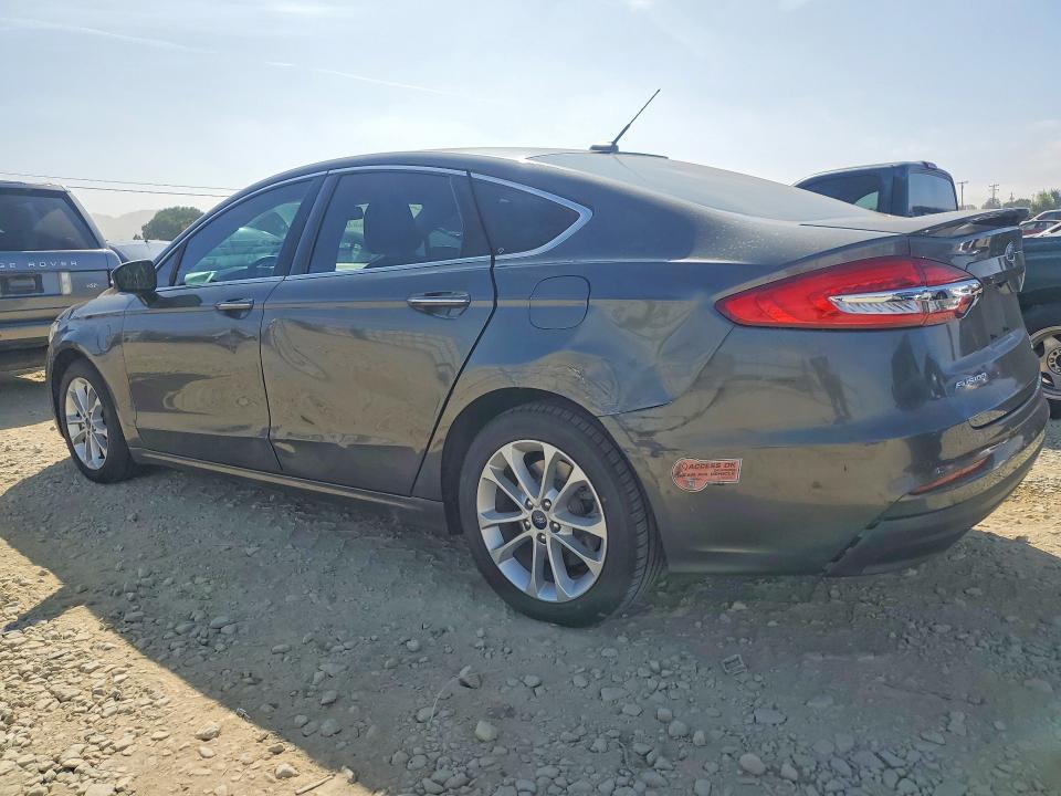 65731606 :رقم المزاد ، 3FA6P0SU5LR171004 vin ، 2020 Ford Fusion مزاد بيع