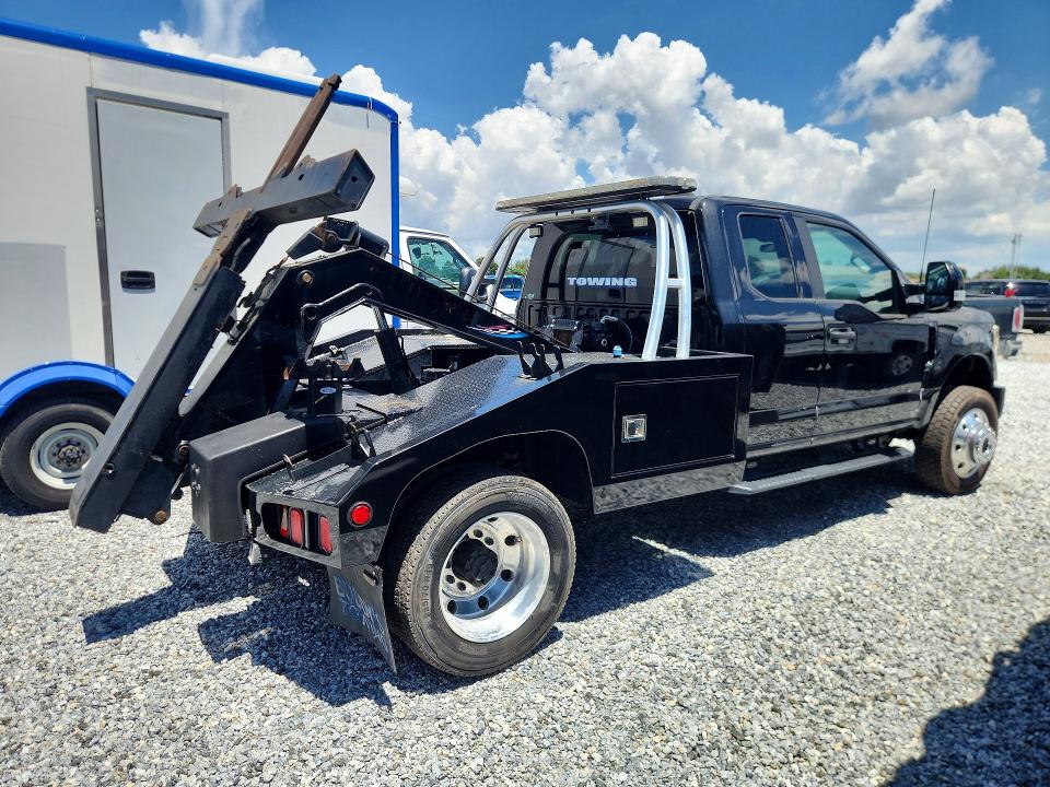 64664286 :رقم المزاد ، 1FD0X4GT1MEC44165 vin ، 2021 Ford F450 مزاد بيع