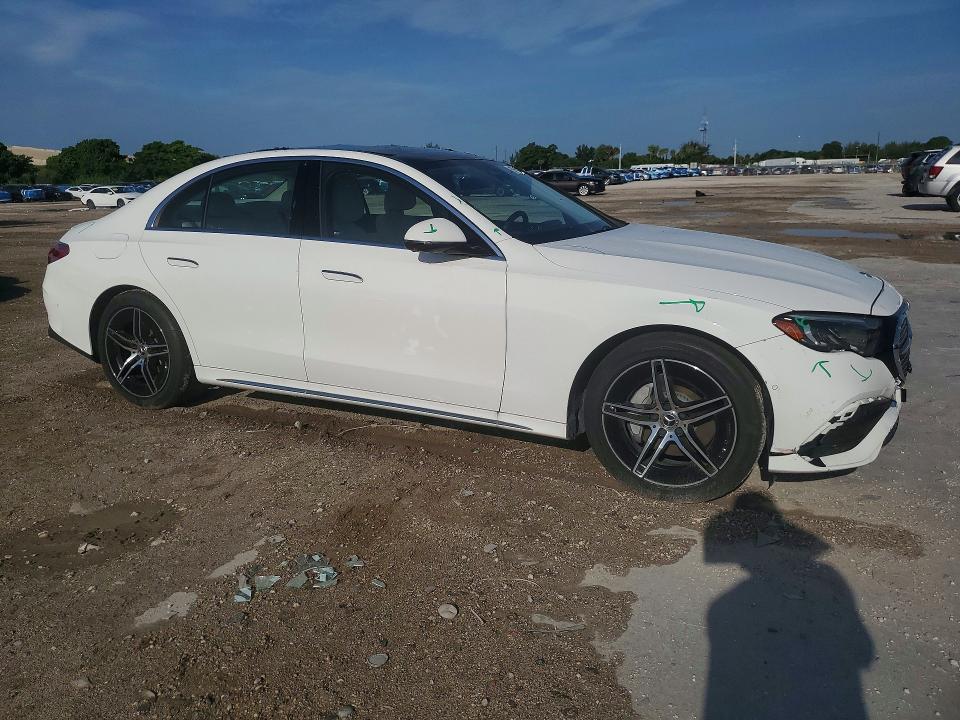 2025 Mercedes-benz E მანქანა იყიდება აუქციონზე, vin: W1KLF4GB0SA163485, აუქციონის ნომერი: 63700466