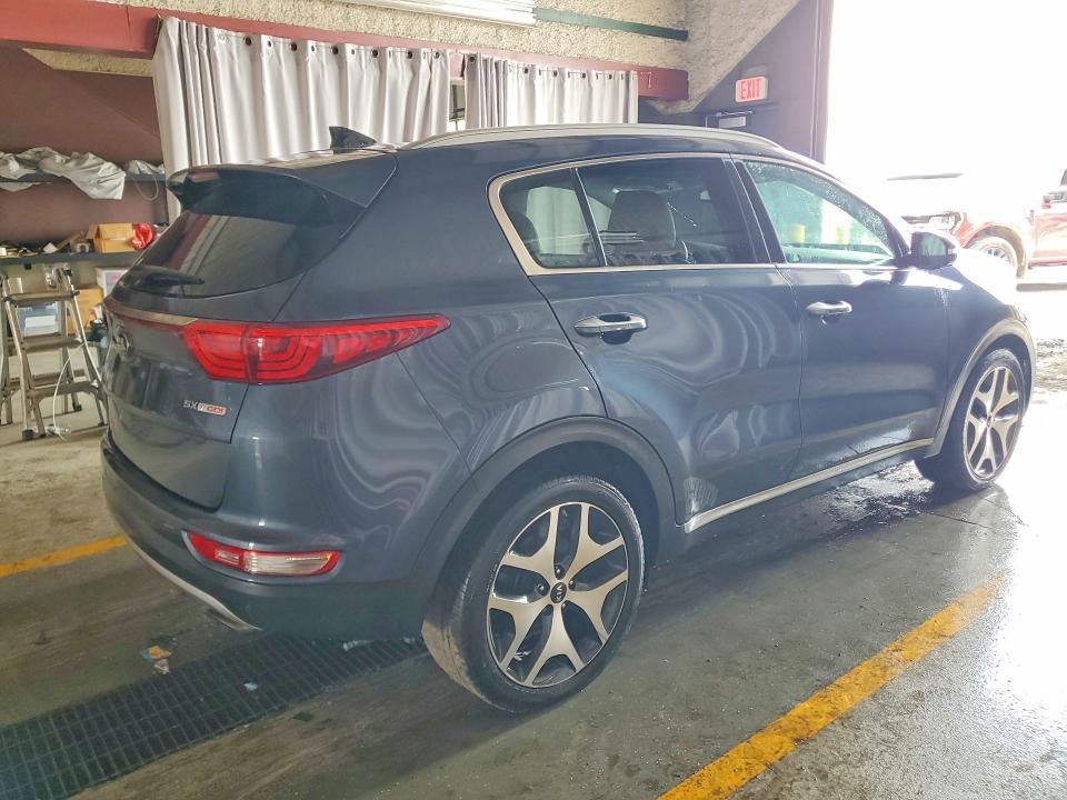 63449346 :رقم المزاد ، KNDPR3A60H7237955 vin ، 2017 Kia Sportage مزاد بيع