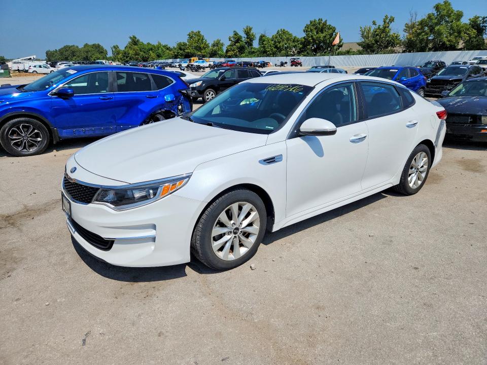 2018 Kia Optima მანქანა იყიდება აუქციონზე, vin: 5XXGT4L3XJG267732, აუქციონის ნომერი: 66100216