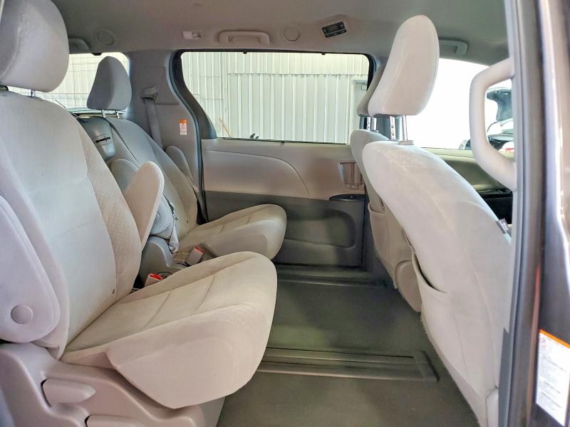 64666816 :رقم المزاد ، 5TDKZ3DC4KS998299 vin ، 2019 Toyota Sienna مزاد بيع