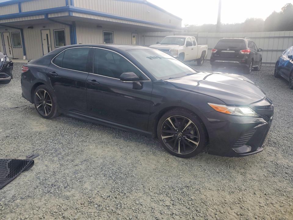 65704426 :رقم المزاد ، 4T1K61AK7LU383943 vin ، 2020 Toyota Camry مزاد بيع
