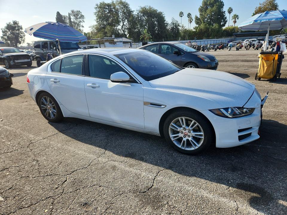 Продаж на аукціоні авто 2017 Jaguar Xe, vin: SAJAD4BG0HA956838, номер лоту: 67108466