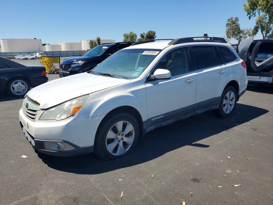 2010 Subaru Outback მანქანა იყიდება აუქციონზე, vin: 4S4BRBCC3A3327715, აუქციონის ნომერი: 64054926