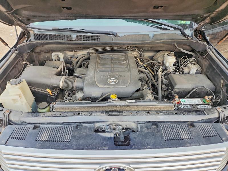 65716486 :رقم المزاد ، 5TFAY5F10HX602670 vin ، 2017 Toyota Tundra Platinum مزاد بيع