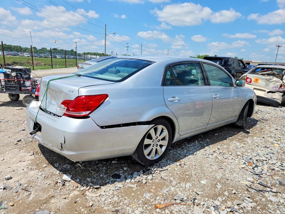 2005 Toyota Avalon მანქანა იყიდება აუქციონზე, vin: 4T1BK36B35U038797, აუქციონის ნომერი: 62566776