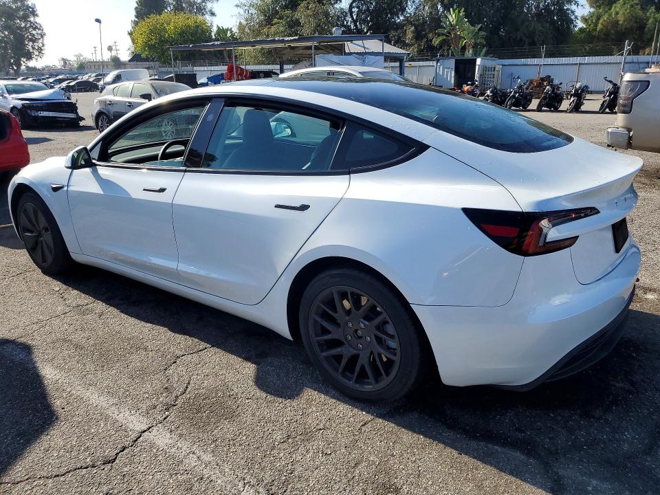 63429106 :رقم المزاد ، 5YJ3E1EA4RF825706 vin ، 2024 Tesla Model 3 مزاد بيع