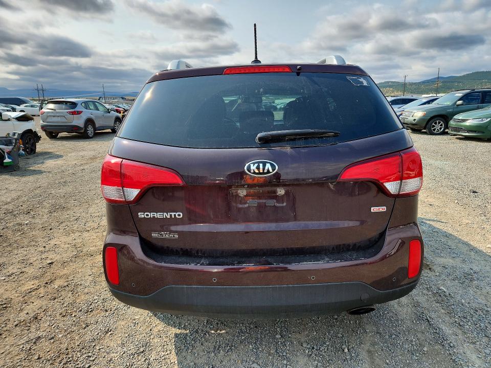 2015 Kia Sorento მანქანა იყიდება აუქციონზე, vin: 5XYKTCA62FG638810, აუქციონის ნომერი: 63418326
