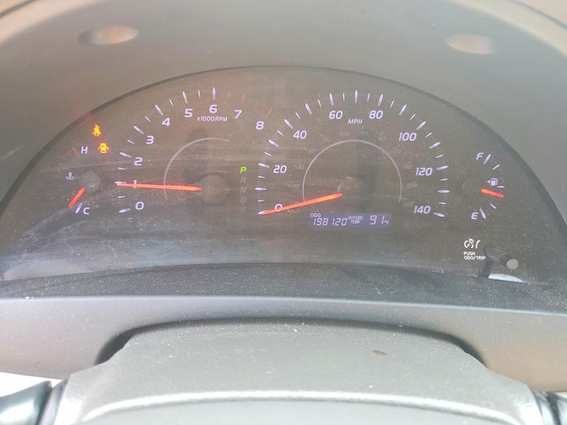 64680746 :رقم المزاد ، 4T1BF3EKXBU625659 vin ، 2011 Toyota Camry مزاد بيع