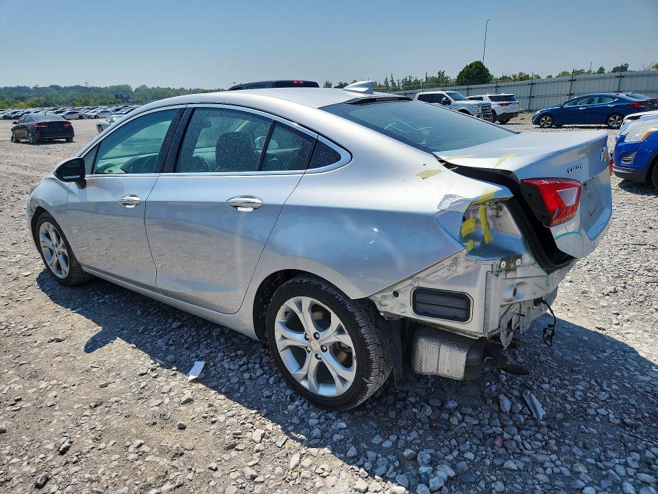 66222276 :رقم المزاد ، 1G1BF5SM0J7177119 vin ، 2018 Chevrolet Cruze مزاد بيع