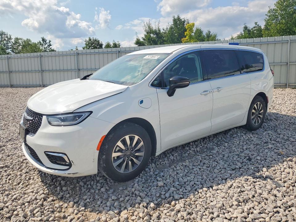 Продажа на аукционе авто 2024 Chrysler Pacifica, vin: 2C4RC1S76RR108902, номер лота: 63657236