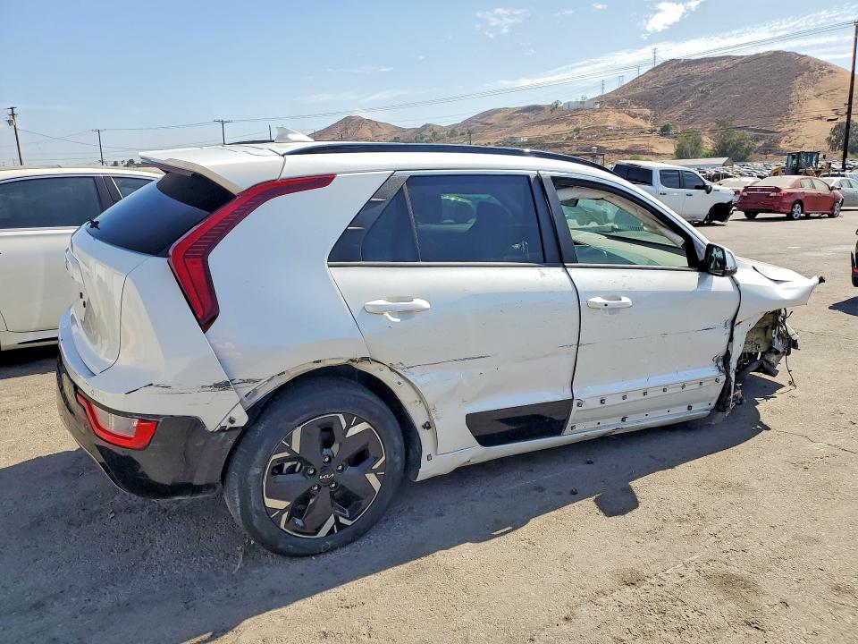 61906846 :رقم المزاد ، KNDCR3L16R5110463 vin ، 2024 Kia Niro مزاد بيع