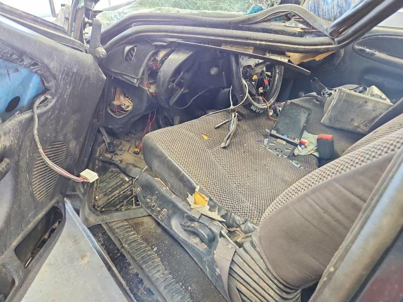 Aukcja sprzedaży 2000 Dodge Ram 2500, vin: 3B7KF2361YG153111, numer aukcji: 67164136