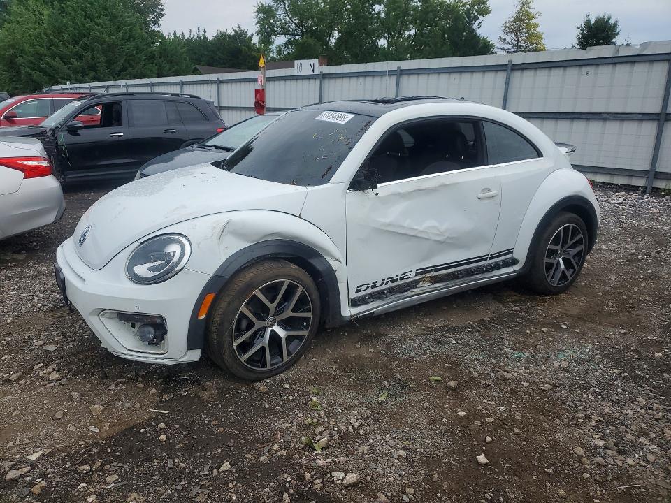 2016 Volkswagen Beetle მანქანა იყიდება აუქციონზე, vin: 3VWS17AT2GM633238, აუქციონის ნომერი: 61454806