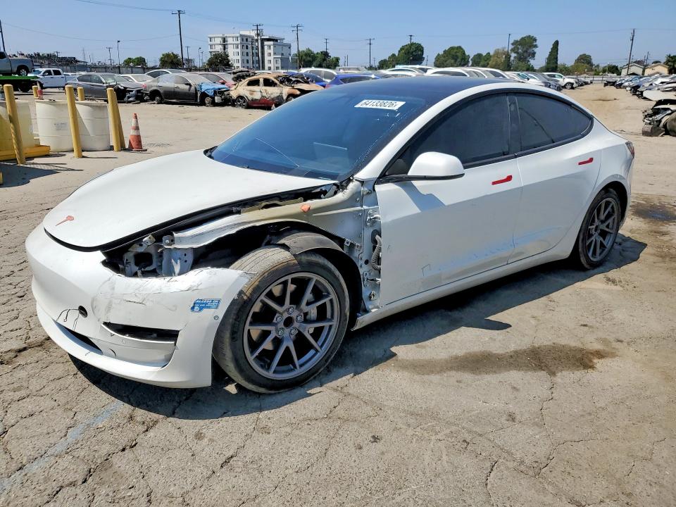 64133826 :رقم المزاد ، 5YJ3E1EA0MF030421 vin ، 2021 Tesla Model 3 مزاد بيع