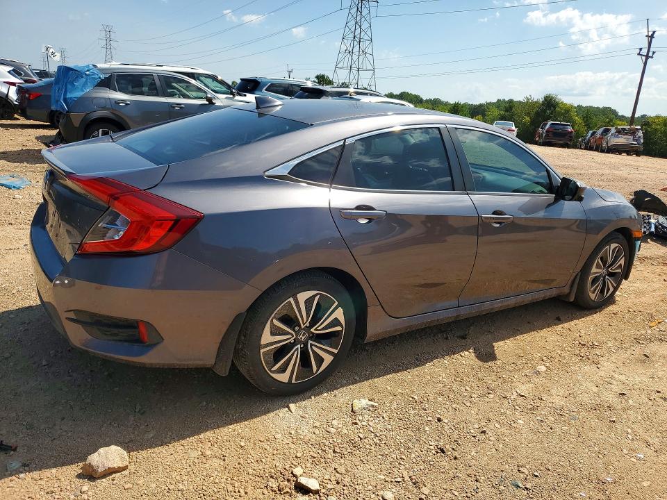 65860676 :رقم المزاد ، 2HGFC1F36HH634592 vin ، 2017 Honda Civic مزاد بيع