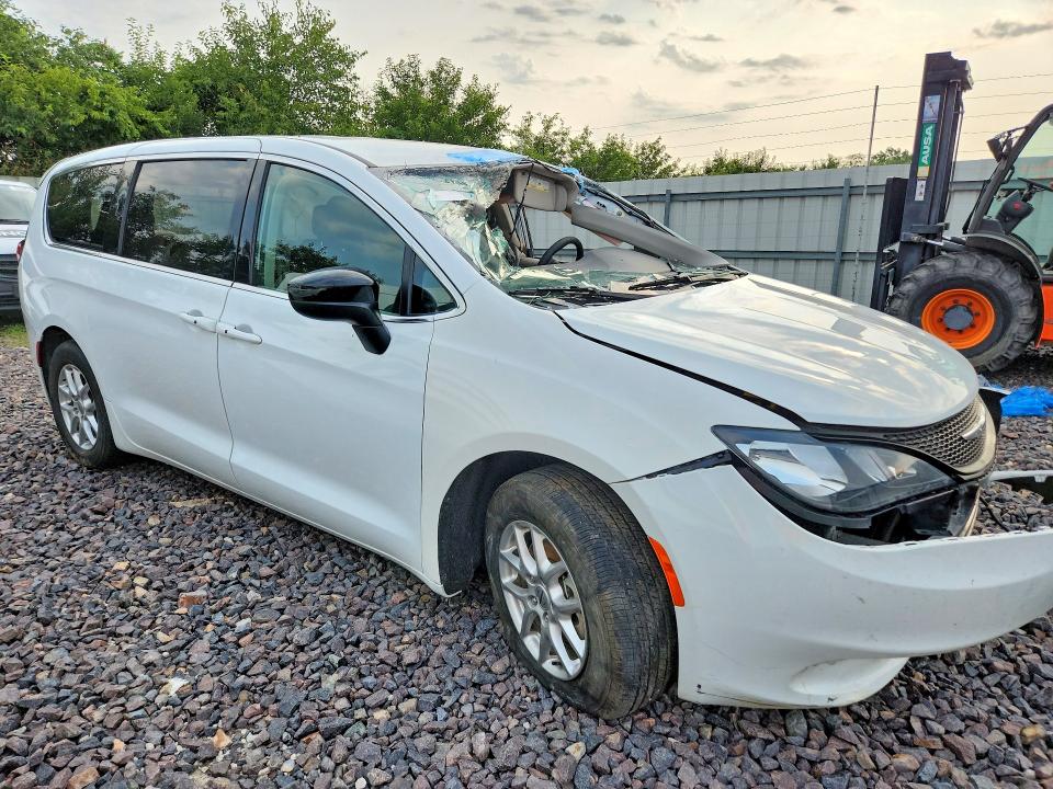 62391606 :رقم المزاد ، 2C4RC1CG6RR186319 vin ، 2024 Chrysler Voyager مزاد بيع