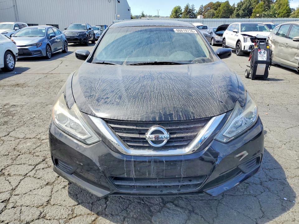 Продажа на аукционе авто 2017 Nissan Altima, vin: 1N4AL3AP1HC493468, номер лота: 66619716