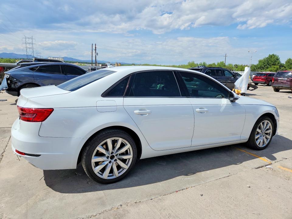 65300216 :رقم المزاد ، WAUANAF4XHN031449 vin ، 2017 Audi A4 مزاد بيع