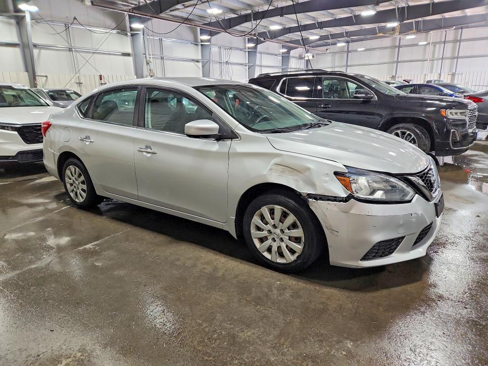 63490436 :رقم المزاد ، 3N1AB7APXHY300670 vin ، 2017 Nissan Sentra مزاد بيع