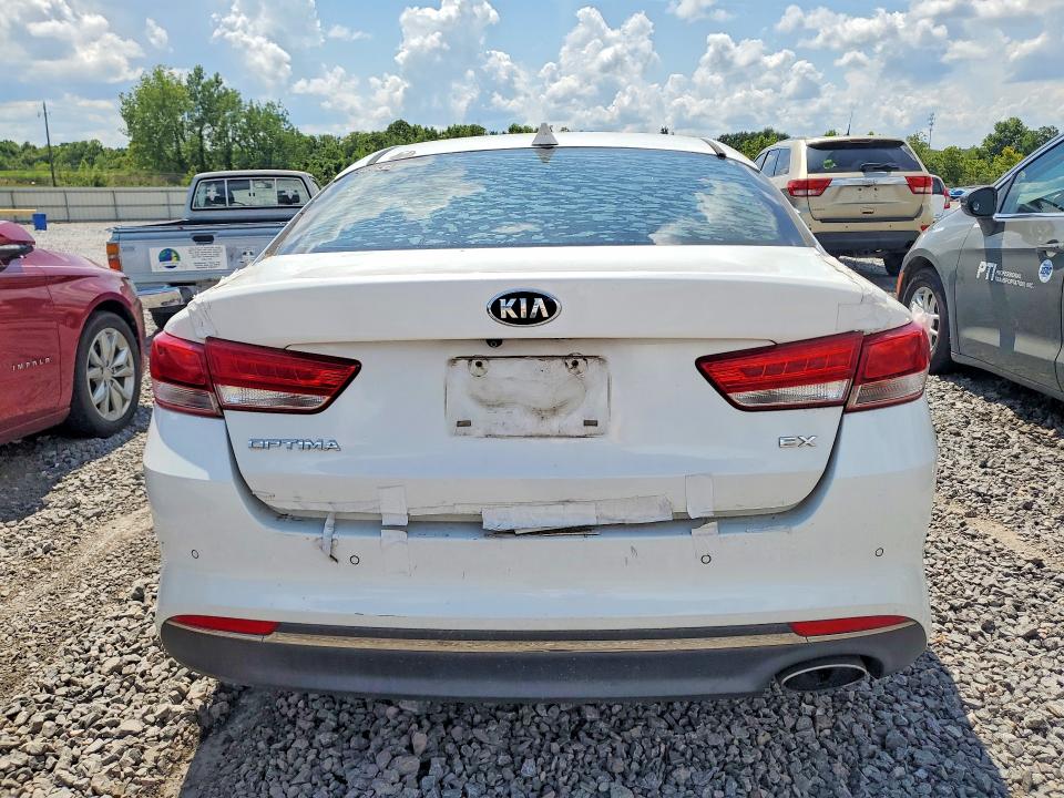 2016 Kia Optima მანქანა იყიდება აუქციონზე, vin: 5XXGT4L31GG036596, აუქციონის ნომერი: 64476226