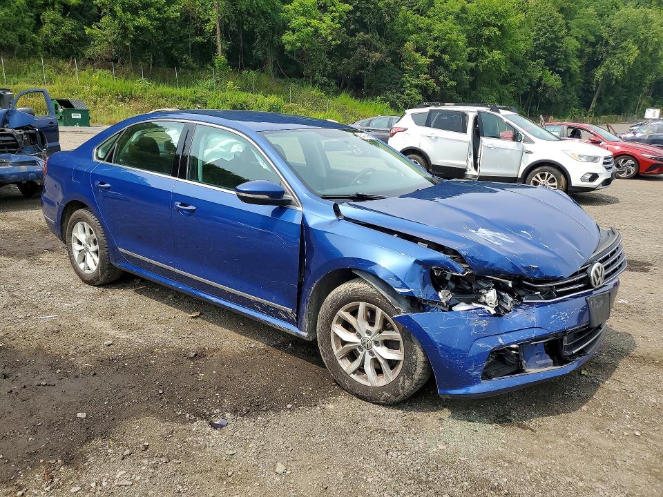 2017 Volkswagen Passat მანქანა იყიდება აუქციონზე, vin: 1VWAT7A31HC049843, აუქციონის ნომერი: 64374866