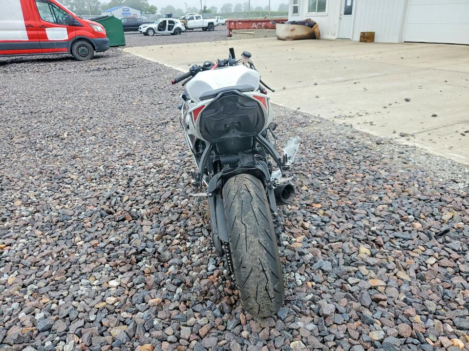 64976696 :رقم المزاد ، JKBZXJK13RA000439 vin ، 2024 Kawasaki Zx636 مزاد بيع