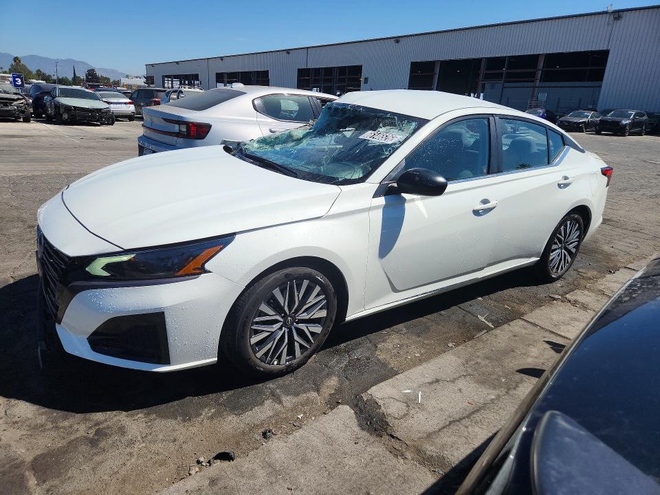 Auction sale of the 2026 Nissan Altima, vin: 1N4BL4DV5TN325124, lot number: 66146526