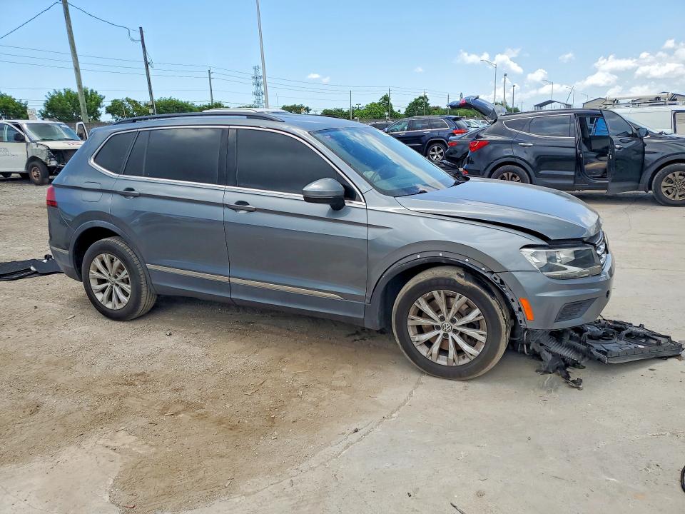 Продаж на аукціоні авто 2018 Volkswagen Tiguan, vin: 3VV3B7AX1JM090593, номер лоту: 62917336
