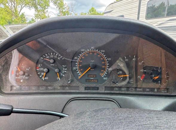 65593126 :رقم المزاد ، WDBFA63E1SF114881 vin ، 1995 Mercedes-benz Sl مزاد بيع