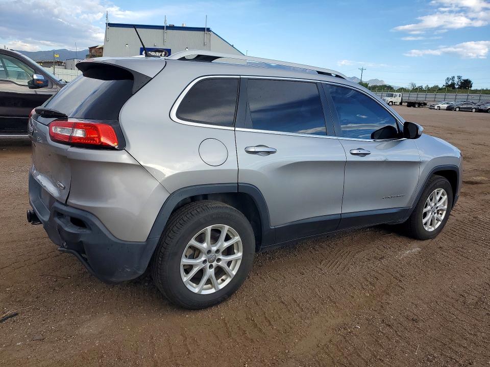 65688696 :رقم المزاد ، 1C4PJMCS7FW546719 vin ، 2015 Jeep Cherokee مزاد بيع