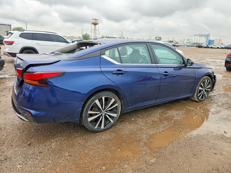 65373706 :رقم المزاد ، 1N4BL4CV4MN398066 vin ، 2021 Nissan Altima مزاد بيع