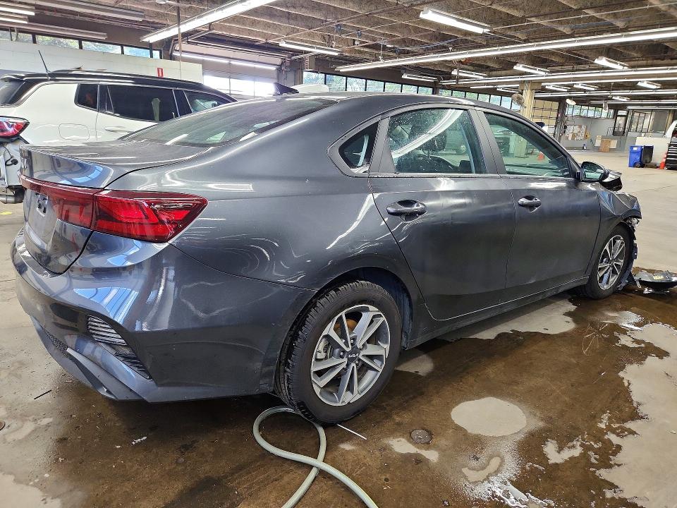 66133886 :رقم المزاد ، 3KPF24AD4PE621613 vin ، 2023 Kia Forte مزاد بيع