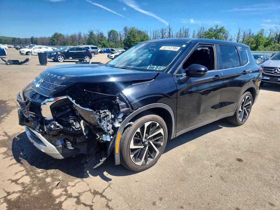 Продажа на аукционе авто 2022 Mitsubishi Outlander, vin: JA4J3UA82NZ004751, номер лота: 63710296
