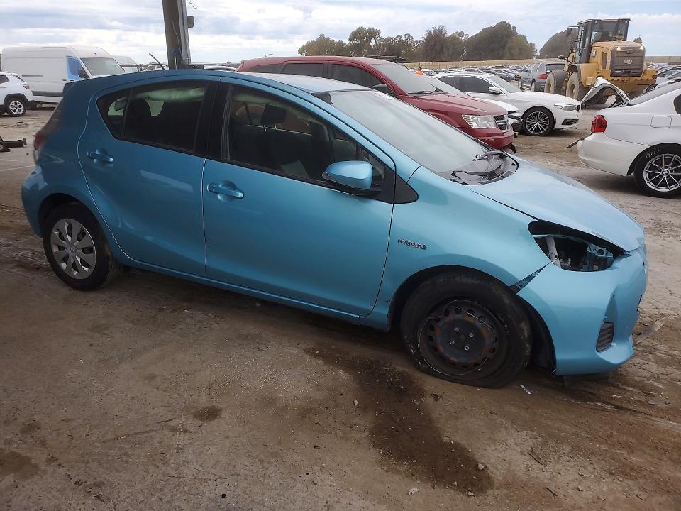 Продажа на аукционе авто 2013 Toyota Prius C, vin: JTDKDTB31D1038956, номер лота: 66435766