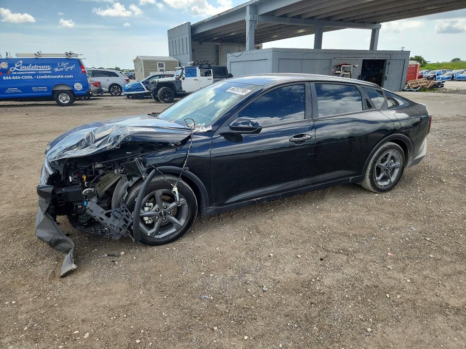 2026 Kia K4 მანქანა იყიდება აუქციონზე, vin: 3KPFT4DE6TE298046, აუქციონის ნომერი: 66252286