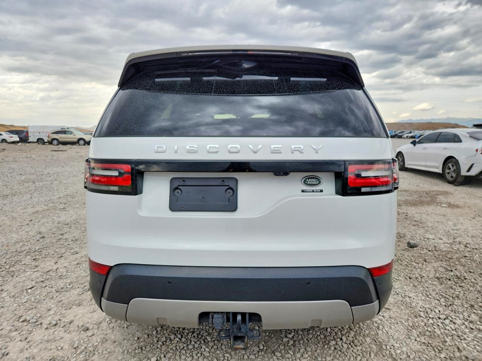 67160816 :رقم المزاد ، SALRT2RV3JA057421 vin ، 2018 Land Rover Discovery مزاد بيع