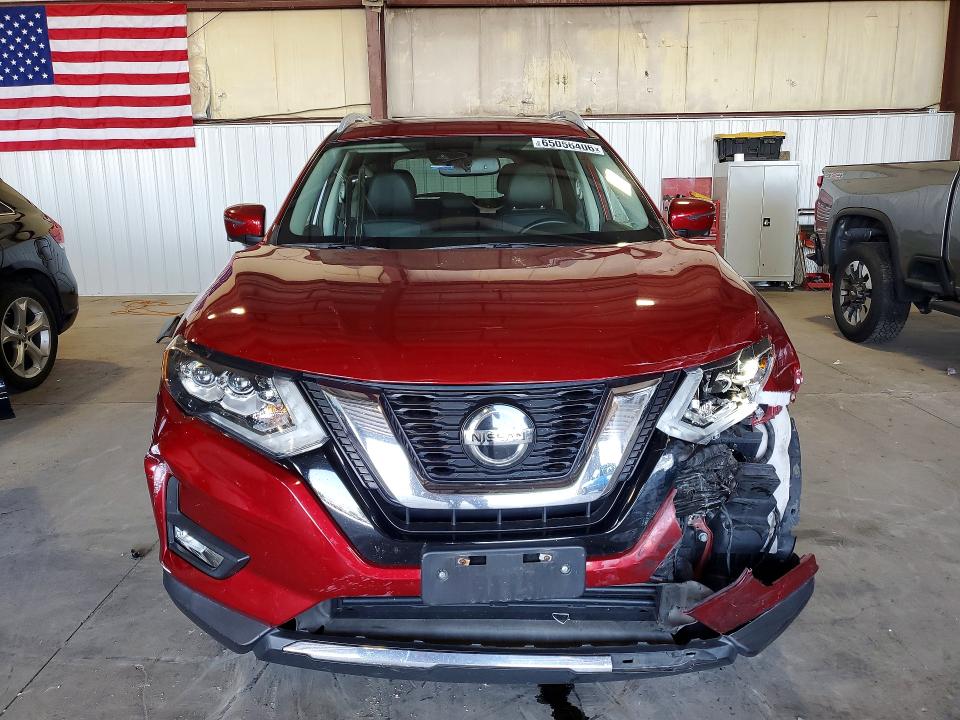 65056406 :رقم المزاد ، 5N1AT2MT8JC828529 vin ، 2018 Nissan Rogue مزاد بيع