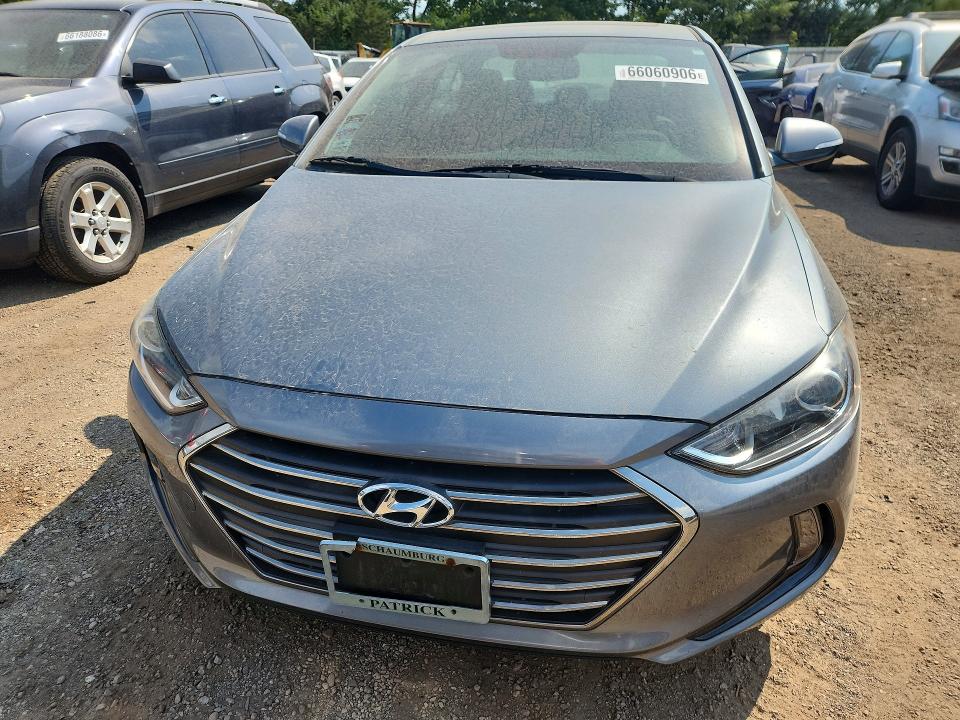 66060906 :رقم المزاد ، KMHD84LF3HU067337 vin ، 2017 Hyundai Elantra مزاد بيع