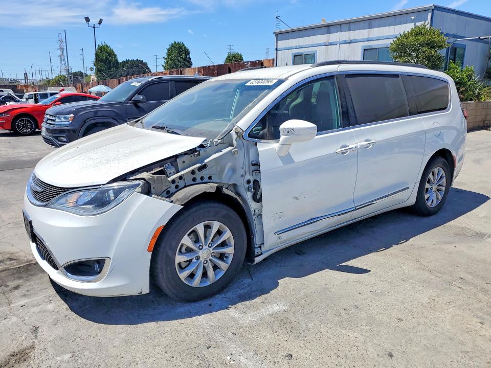 2017 Chrysler Pacifica მანქანა იყიდება აუქციონზე, vin: 2C4RC1BG5HR572455, აუქციონის ნომერი: 65404066