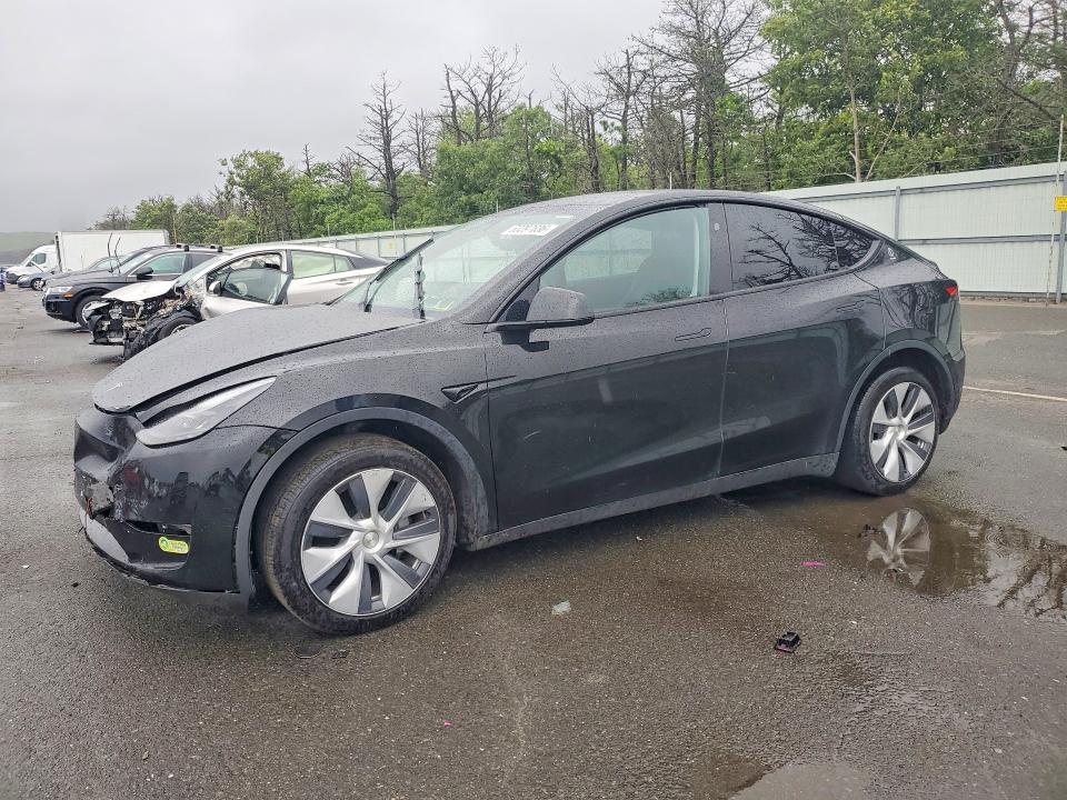63397636 :رقم المزاد ، 7SAYGDEE4PA180458 vin ، 2023 Tesla Model Y مزاد بيع