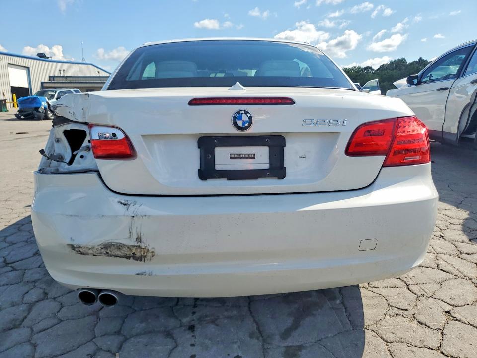 63950576 :رقم المزاد ، WBADW3C56BE537855 vin ، 2011 Bmw 328 مزاد بيع